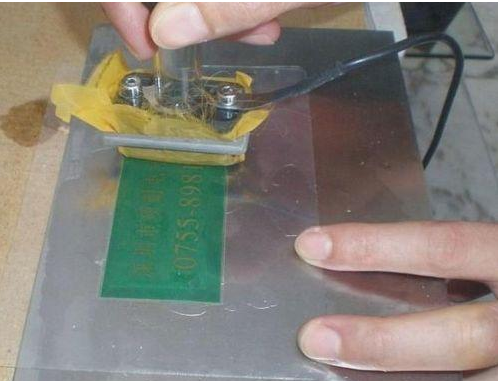 化學(xué)腐蝕機(jī)腐蝕與電腐蝕機(jī)腐蝕的特性。