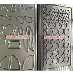 蝕刻刀模該如何選擇相對(duì)應(yīng)的腐蝕機(jī)?