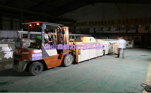 鑫恒力專利產品，全自動水平電解退黑鈦流水線出貨