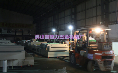 鑫恒力專利產品，全自動水平電解退黑鈦流水線出貨