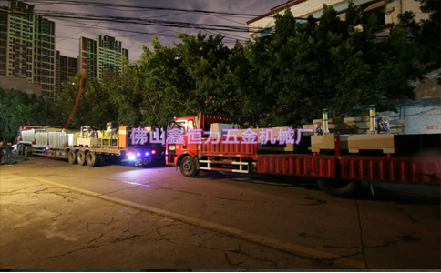 鑫恒力專利產品，全自動水平電解退黑鈦流水線出貨